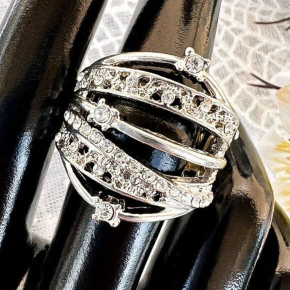 Fun Fashion Stretch Rings - Set of 2 - Picture 5 of 9